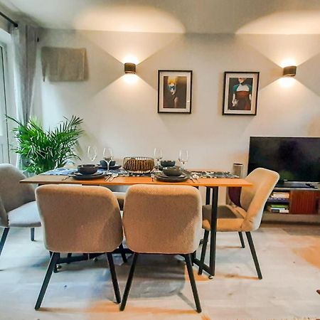 Stunning 2 Bedrooms Apartment Лондон Екстериор снимка