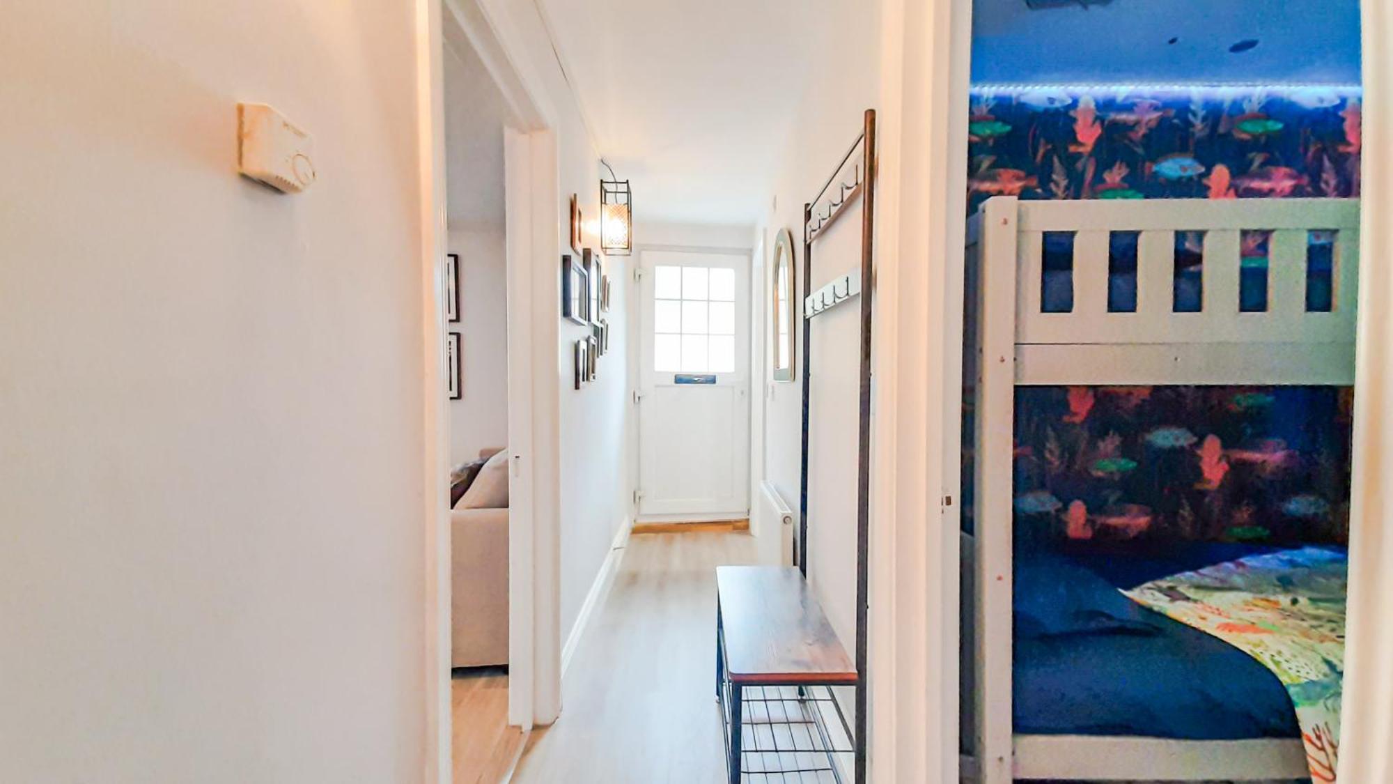 Stunning 2 Bedrooms Apartment Лондон Екстериор снимка